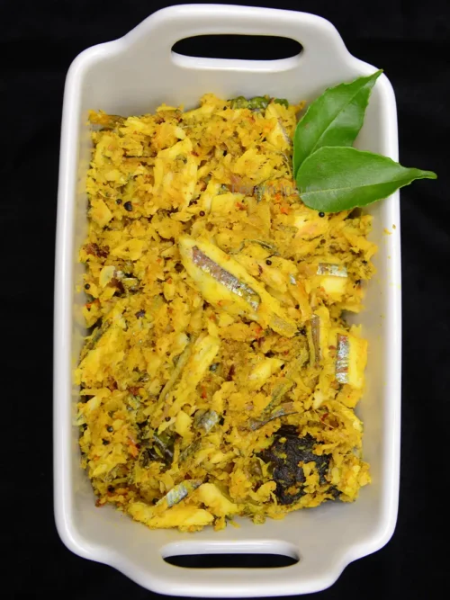 Authentic Smelt Stir Fry - meen peera. Kozhuva peera, anchovy thoran - സ്മെൽട് പീര വറ്റിച്ചത്